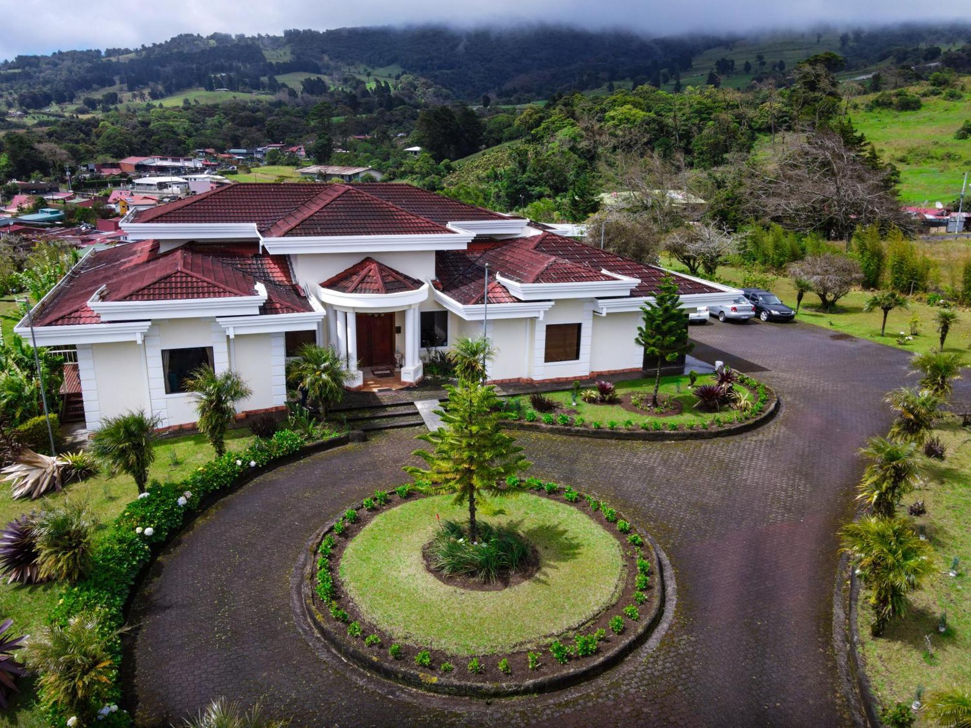 Hotel Poas Paradise Fraijanes Exterior photo